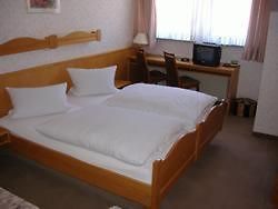 Villmar Hotel Zum Grunen Wald מראה חיצוני תמונה